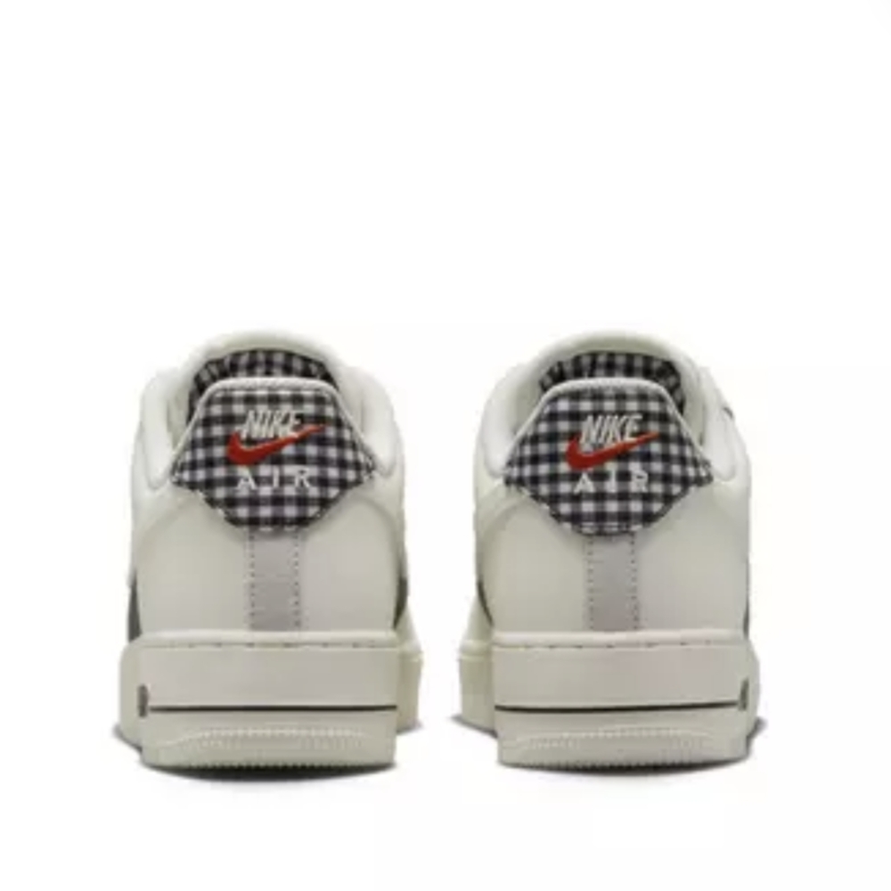 Nike Air Force 1 '07 Farmer's Market "Sail/Dark Smoke Grey/Safety Orange/Sail" - Picture 4 of 5